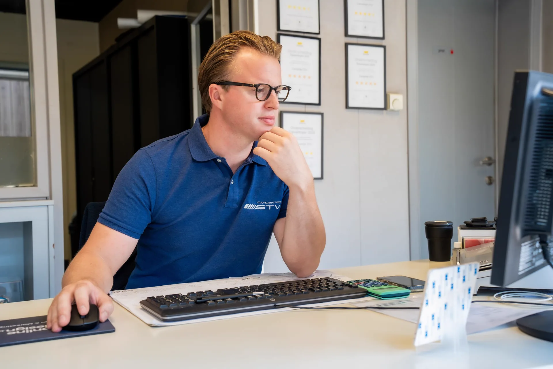 Thibaut van Carcenter STV aan het werk — sales en aftersales in Menen